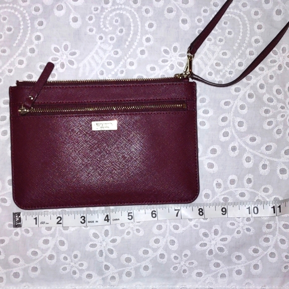 Kate Spade Wristlet - Picture 5 of 6